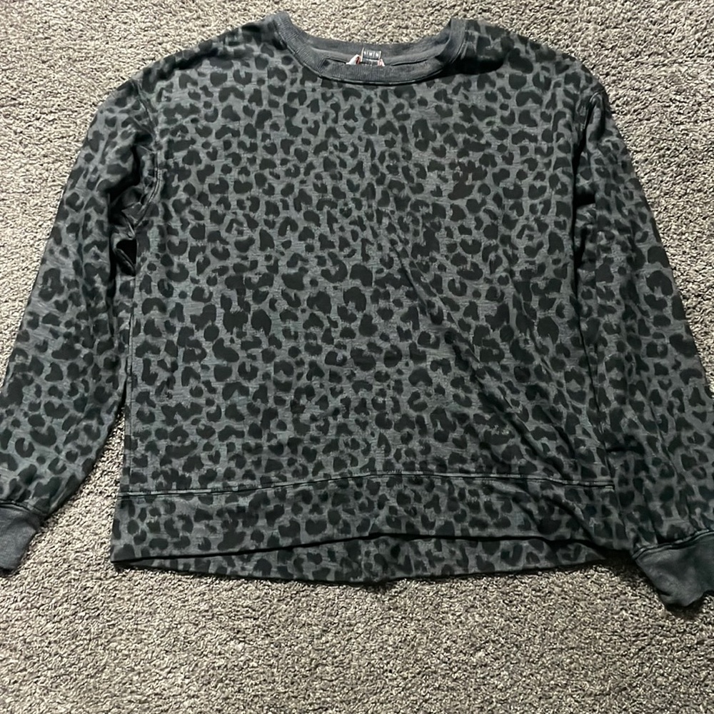 Women’s Danskin top